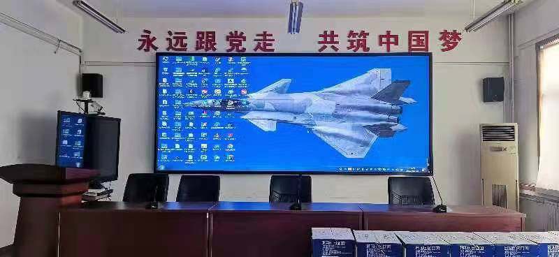 室內(nèi)P2全彩屏完成一塊，積極復(fù)工復(fù)產(chǎn)，抗疫堅持到底